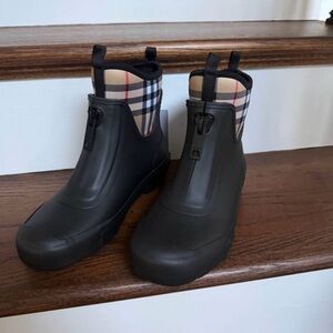 Burberry rain boots